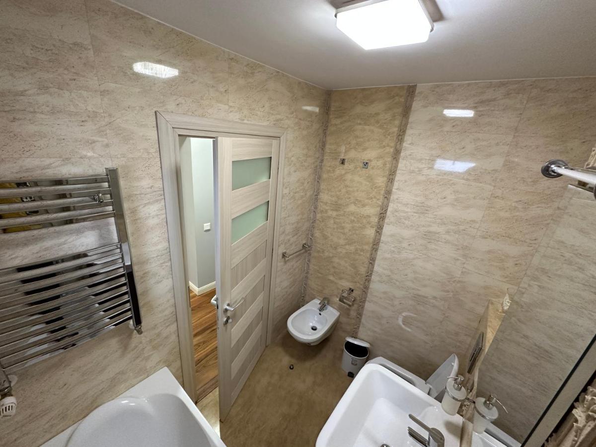 Page3 Apartament Targoviste Exterior photo
